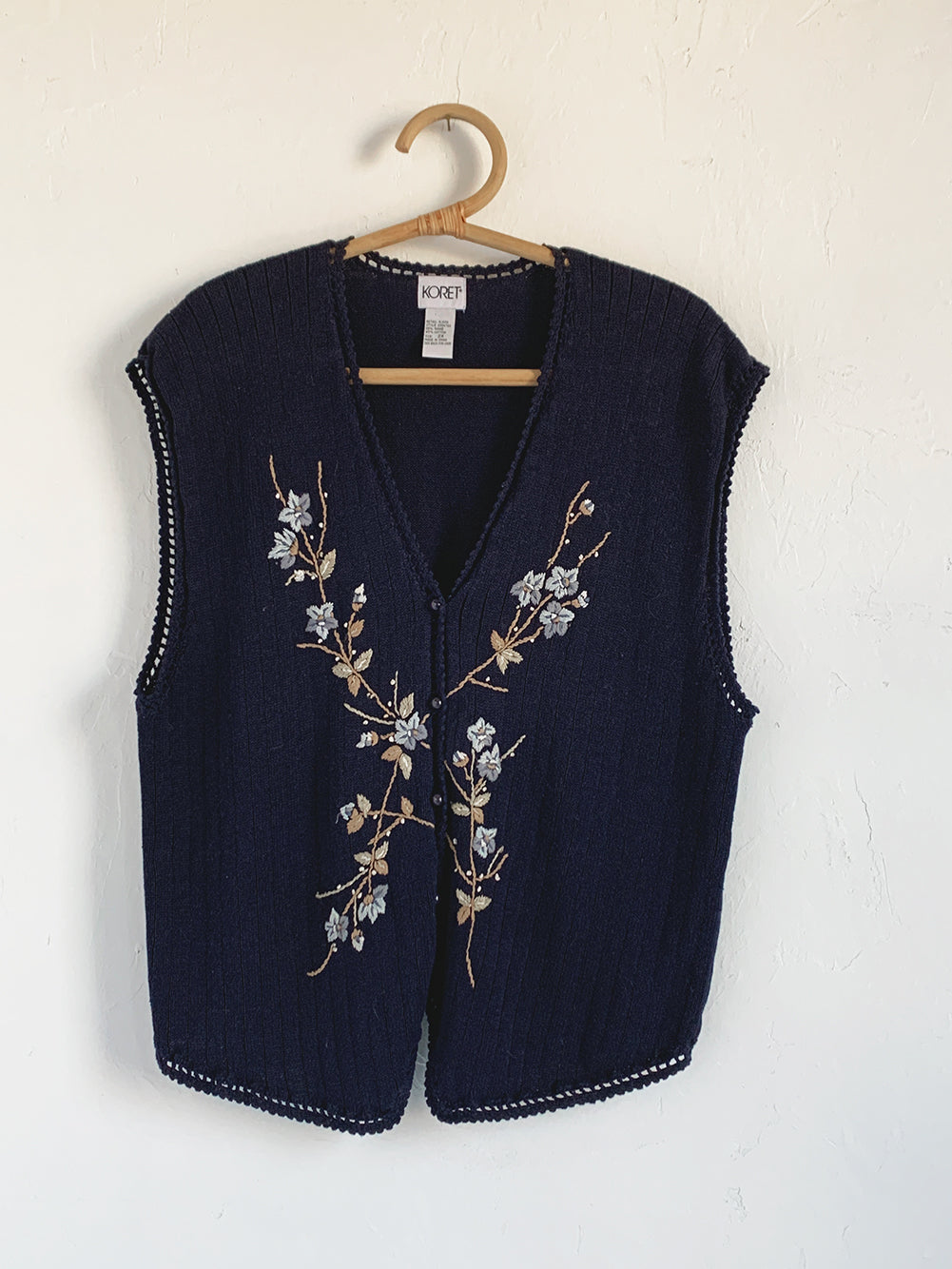 KORET Floral Embroidered Sweater Vest – the SHUDIO