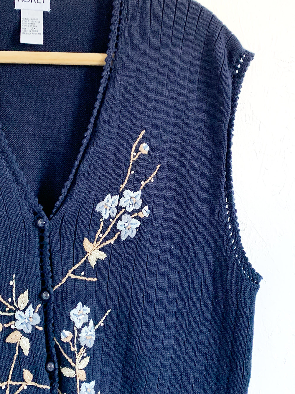 KORET Floral Embroidered Sweater Vest